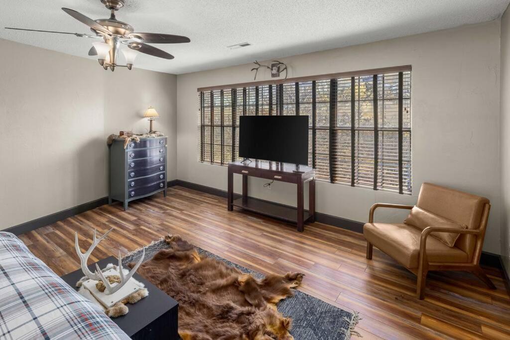 Stonegate Lodge Bear'S Den Kitchen, Pool, Firepit, Wifi ,Smart Tvs Eureka Springs Eksteriør bilde