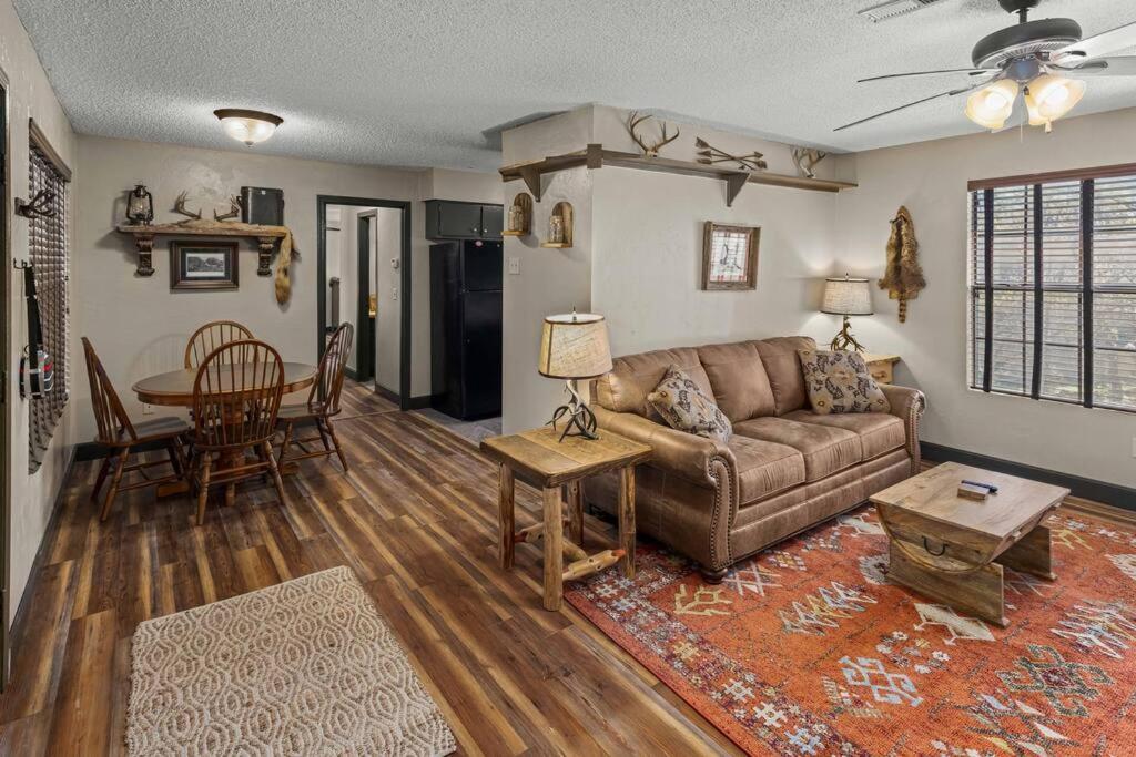 Stonegate Lodge Bear'S Den Kitchen, Pool, Firepit, Wifi ,Smart Tvs Eureka Springs Eksteriør bilde