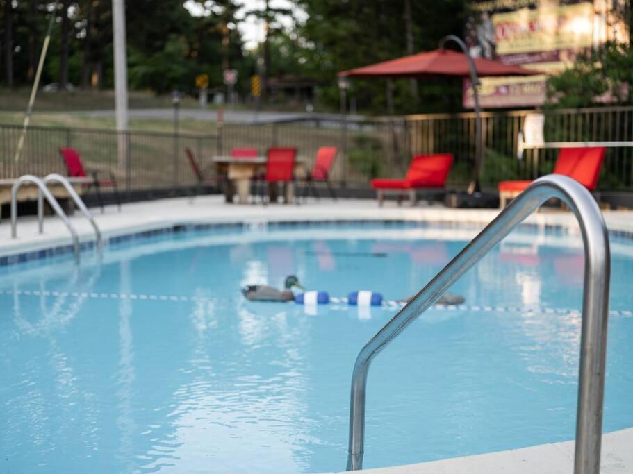 Stonegate Lodge Bear'S Den Kitchen, Pool, Firepit, Wifi ,Smart Tvs Eureka Springs Eksteriør bilde
