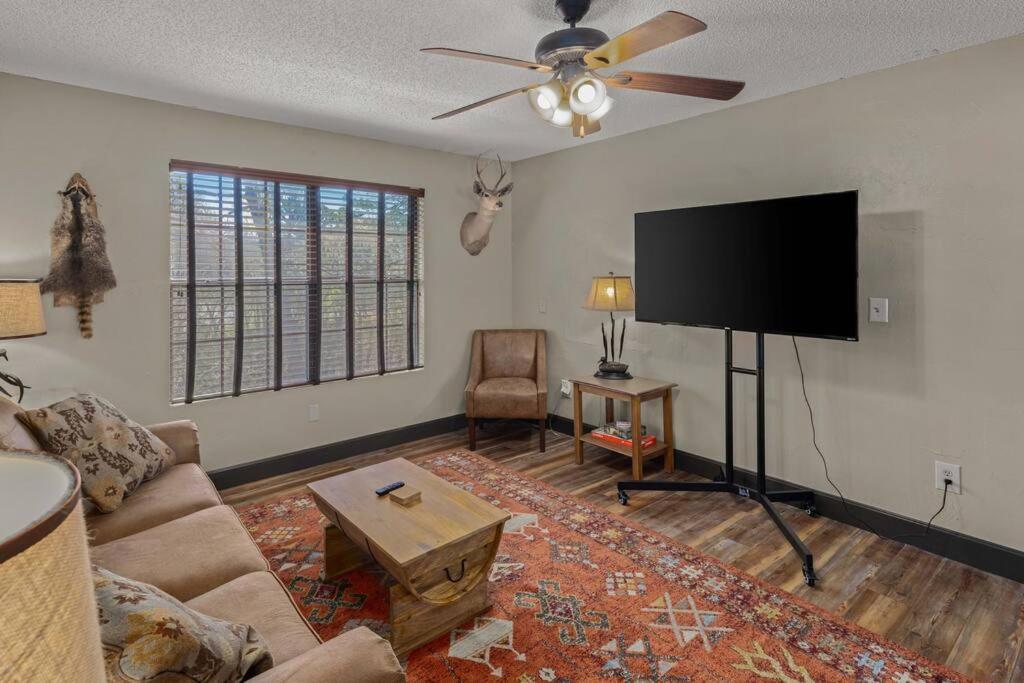 Stonegate Lodge Bear'S Den Kitchen, Pool, Firepit, Wifi ,Smart Tvs Eureka Springs Eksteriør bilde