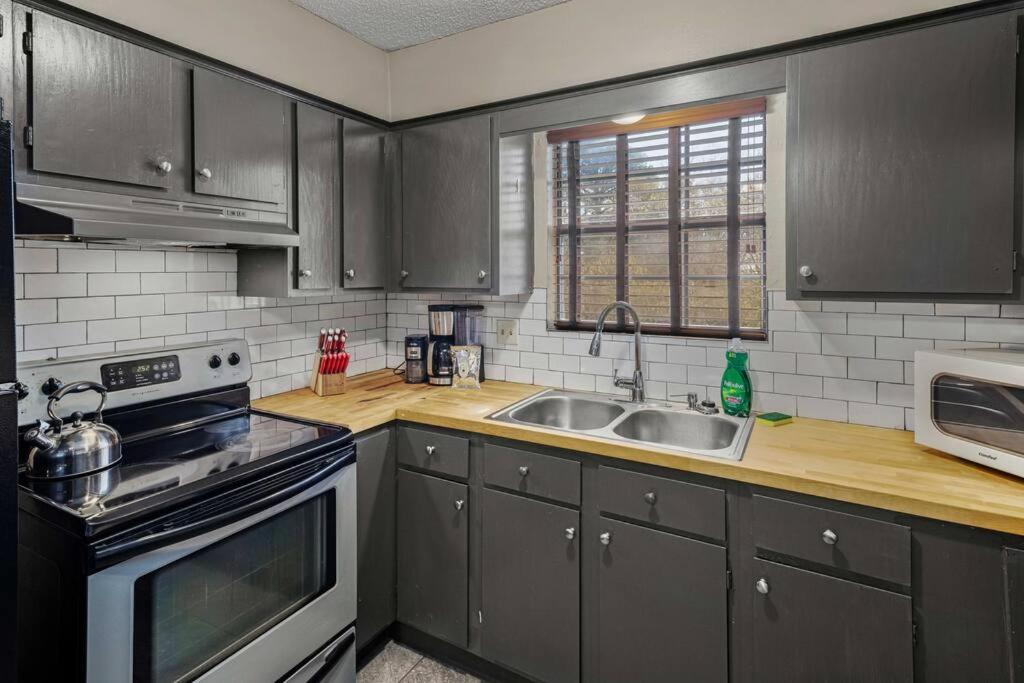 Stonegate Lodge Bear'S Den Kitchen, Pool, Firepit, Wifi ,Smart Tvs Eureka Springs Eksteriør bilde